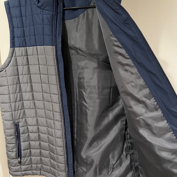 Notre Dame Men's Lightweight Quilted Vest - Picture 2 of 6